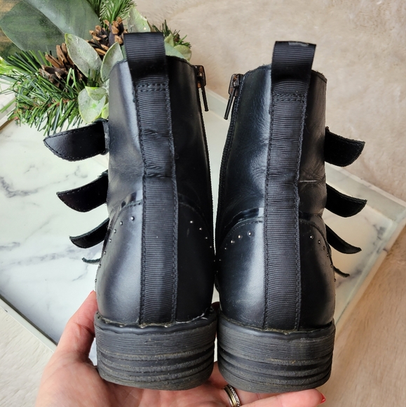 STEVE MADDEN Pursue Black Studded Buckle Strappy Leather Moto Combat Boots Sz 9 - Picture 11 of 14